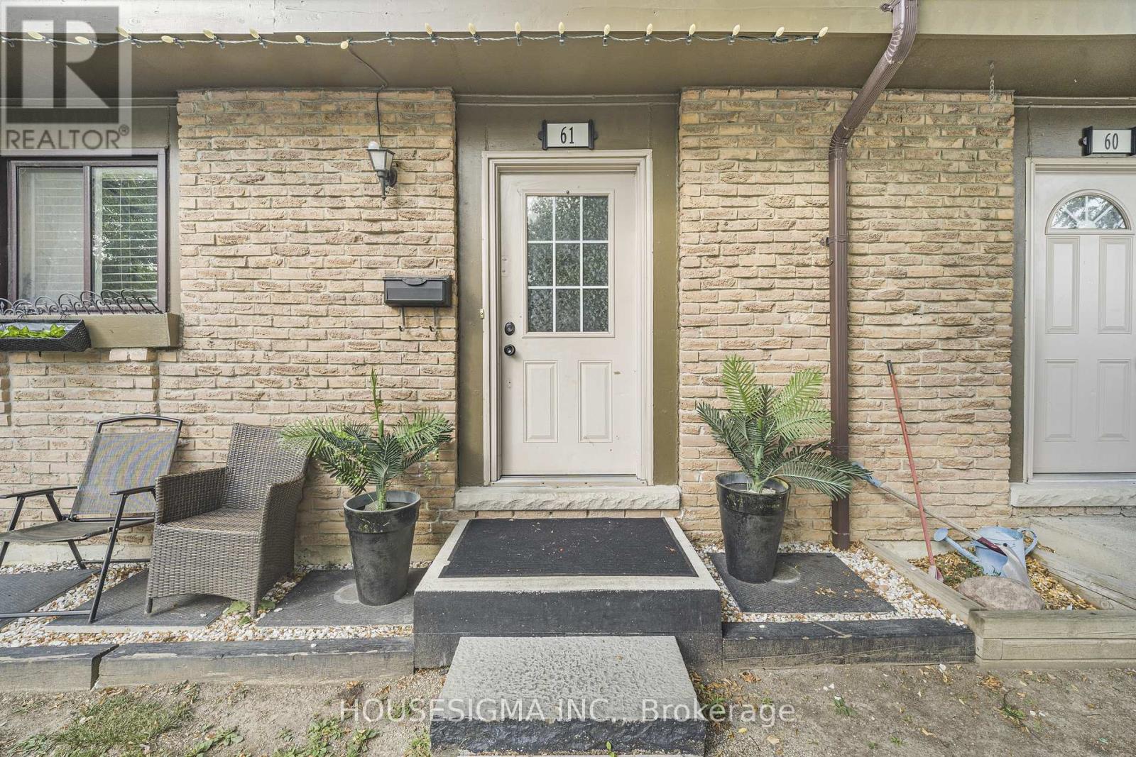 61 - 105 Hansen Road N, Brampton, Ontario L6V 3C9 - Photo 1 - W13669472