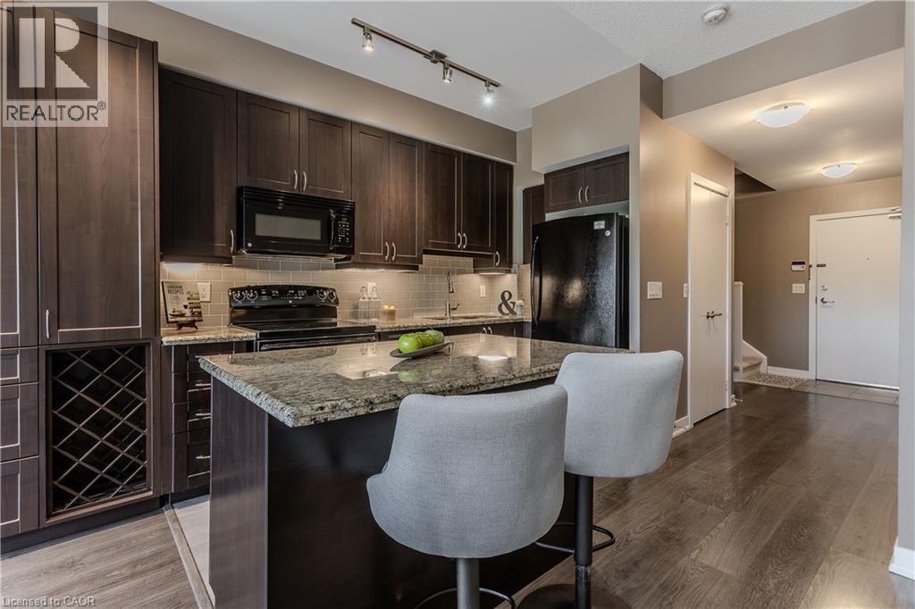 1940 Ironstone Drive Unit# 204, Burlington, Ontario  L7L 0E4 - Photo 5 - 40855273