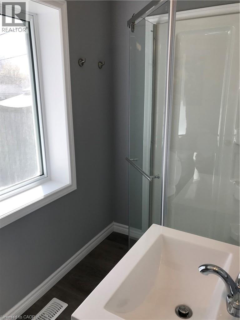 147 Shanley Street Unit# Main Floor, Kitchener, Ontario  N2H 5P4 - Photo 13 - 40854969