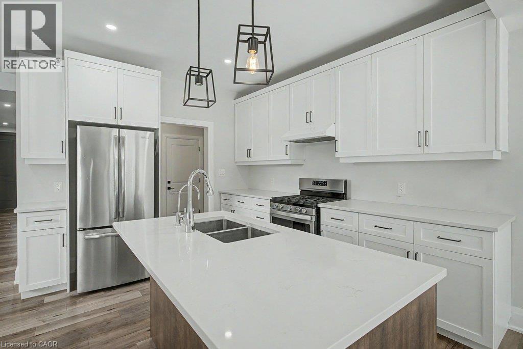 31 Fourth Avenue, Kitchener, Ontario  N2C 1N9 - Photo 17 - 40854111