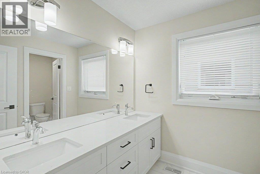 31 Fourth Avenue, Kitchener, Ontario  N2C 1N9 - Photo 31 - 40854111