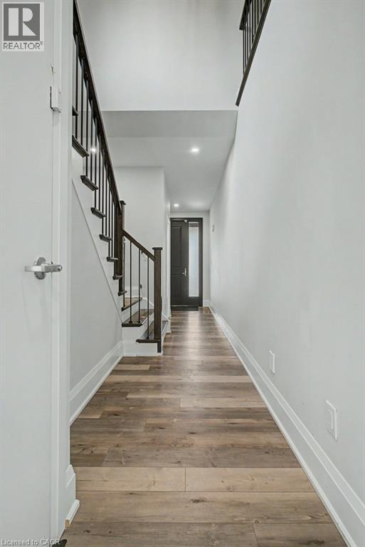 31 Fourth Avenue, Kitchener, Ontario  N2C 1N9 - Photo 9 - 40854111