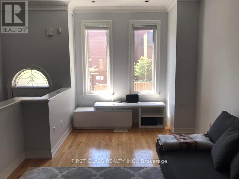 32d Oxford Street, Toronto, Ontario M5T 1N9 - Photo 5 - C13671124