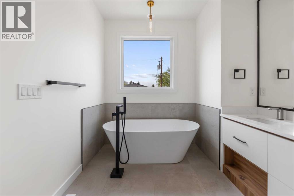 4651 79 Street Nw, Calgary, Alberta  T3B 2P1 - Photo 35 - A2311512
