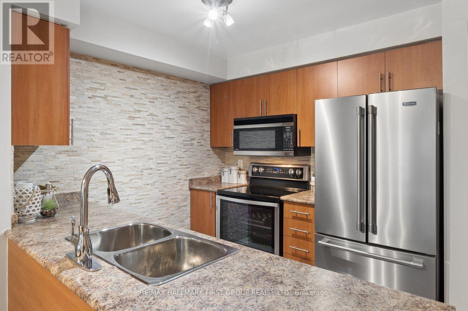 2 - 8 Petra Way, Whitby, Ontario L1R 0A6 - Photo 6 - E13671180