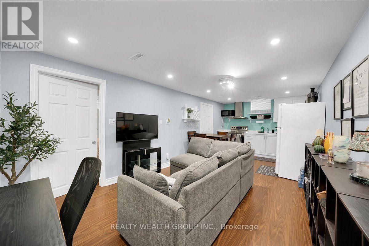 128 John Tabor Trail, Toronto, Ontario  M1B 2V2 - Photo 22 - E13671196