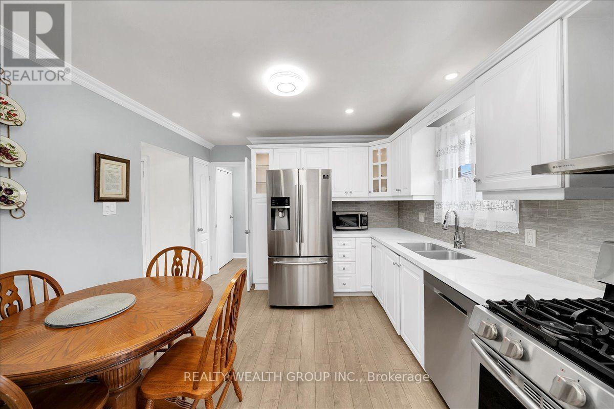 128 John Tabor Trail, Toronto, Ontario  M1B 2V2 - Photo 8 - E13671196