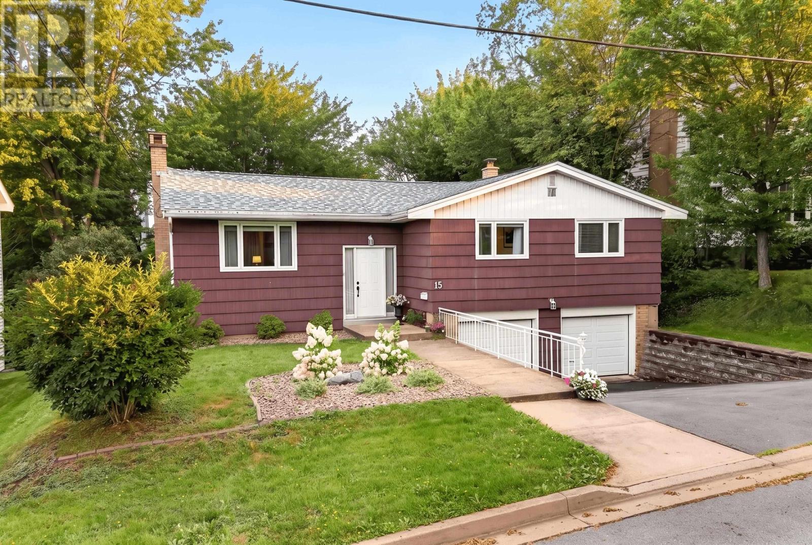 15 Cranston Ave,, Dartmouth, Nova Scotia  B2Y 3G1 - Photo 1 - 202620400