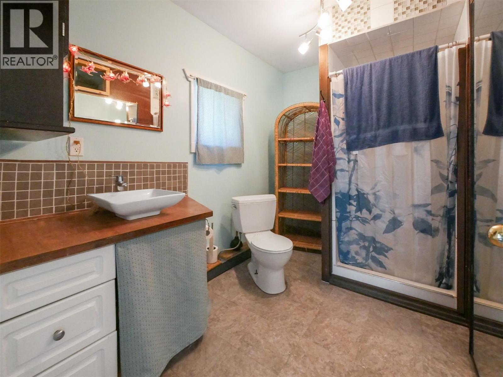 6123 Telford Road, Winlaw, British Columbia V0G 2J0 - Photo 6 - 10394889