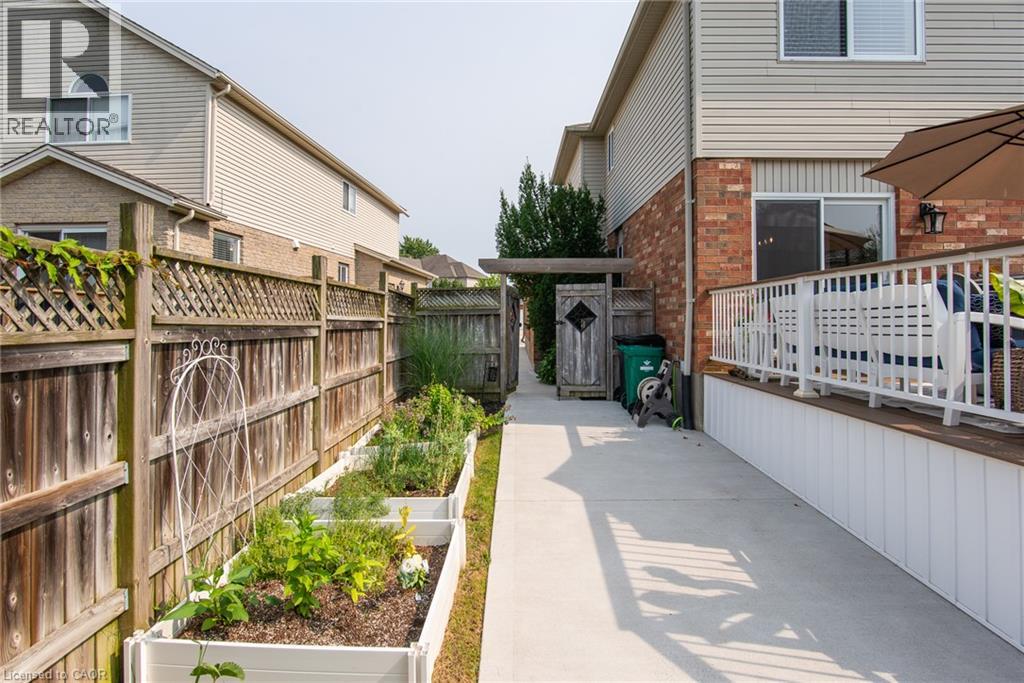 31 Stiefelmeyer Crescent, Baden, Ontario  N3A 2L1 - Photo 4 - 40855297