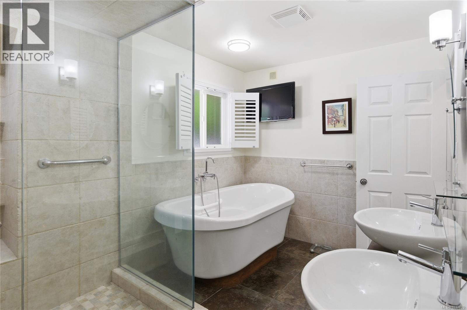 3555 Dougan Dr, Cobble Hill, British Columbia  V0R 1L0 - Photo 14 - 1037622