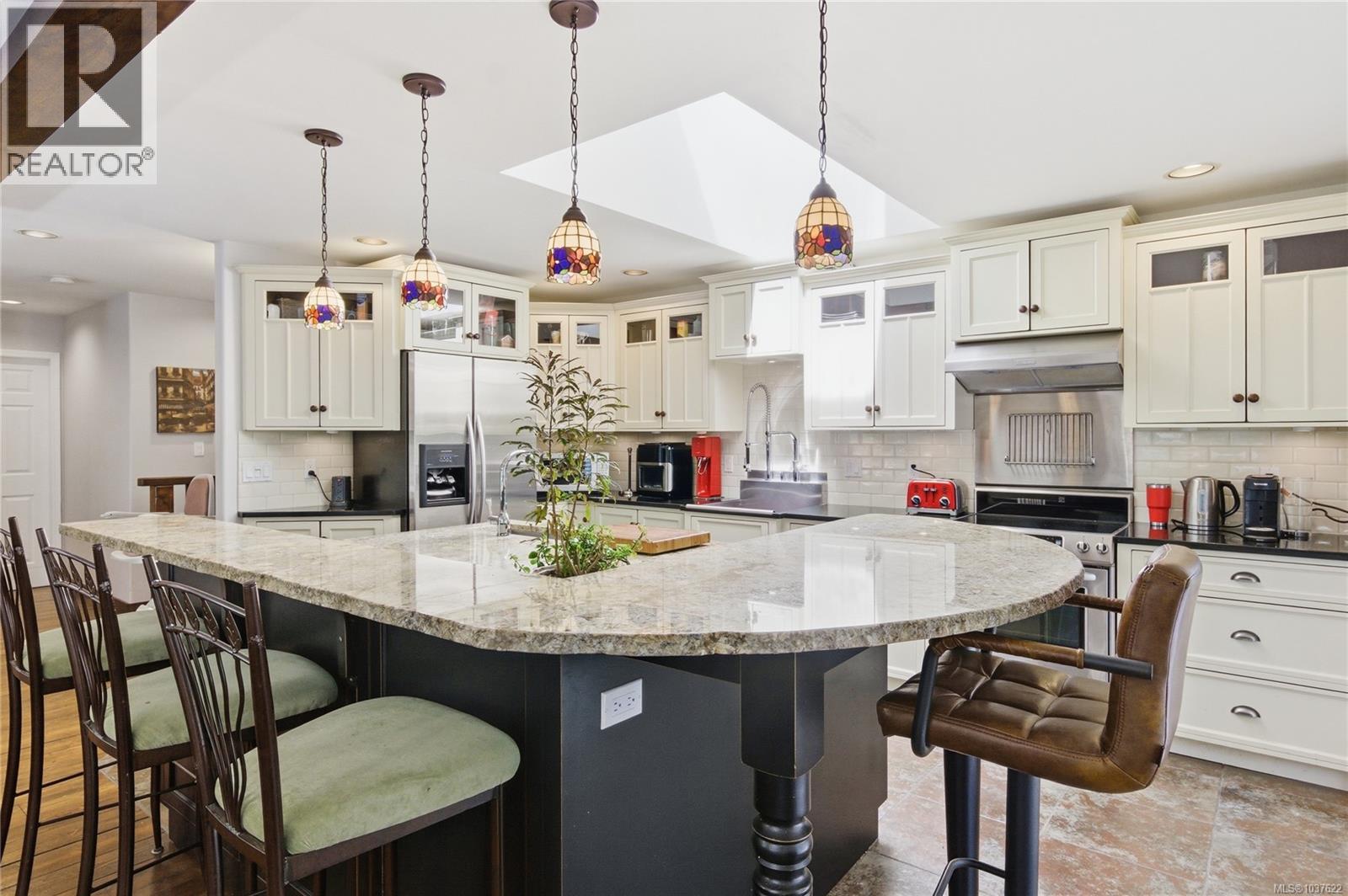 3555 Dougan Dr, Cobble Hill, British Columbia  V0R 1L0 - Photo 3 - 1037622