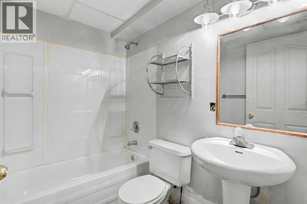 311 Erin Circle SE, Calgary, Alberta  T2B 3J1 - Photo 22 - A2334235