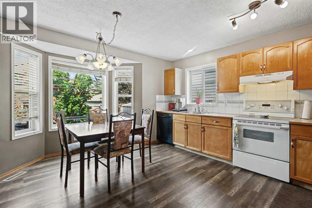 311 Erin Circle SE, Calgary, Alberta  T2B 3J1 - Photo 5 - A2334235