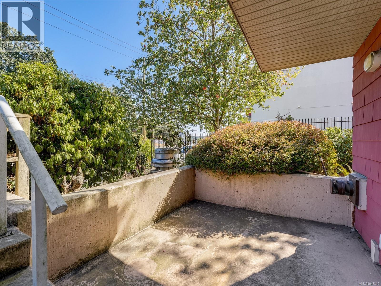 109 1371 Hillside Ave, Victoria, British Columbia  V8T 2B3 - Photo 22 - 1046810