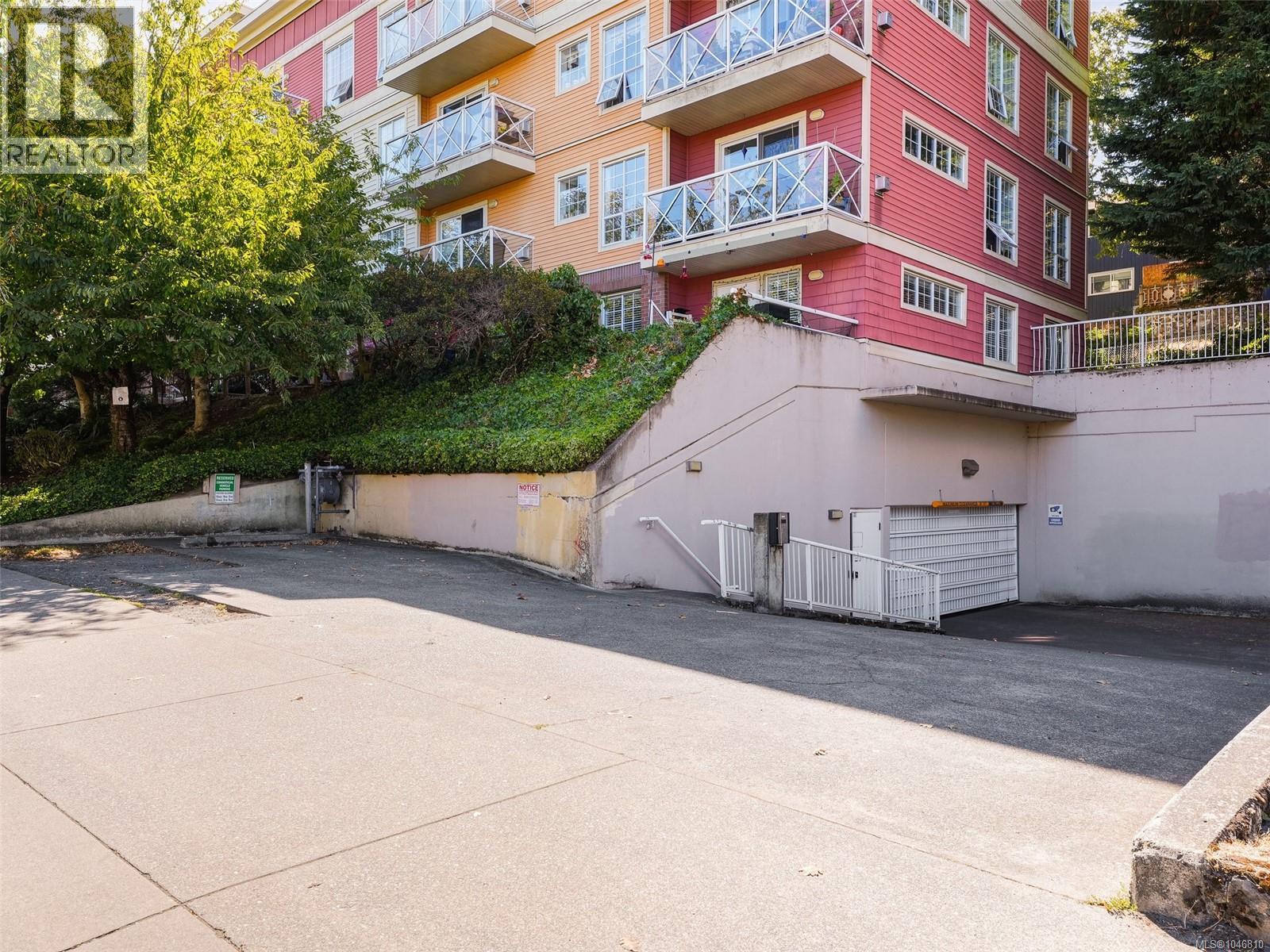 109 1371 Hillside Ave, Victoria, British Columbia  V8T 2B3 - Photo 28 - 1046810