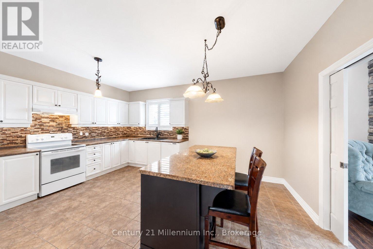 9 Hill Street, Collingwood, Ontario  L9Y 0A7 - Photo 5 - S13528202