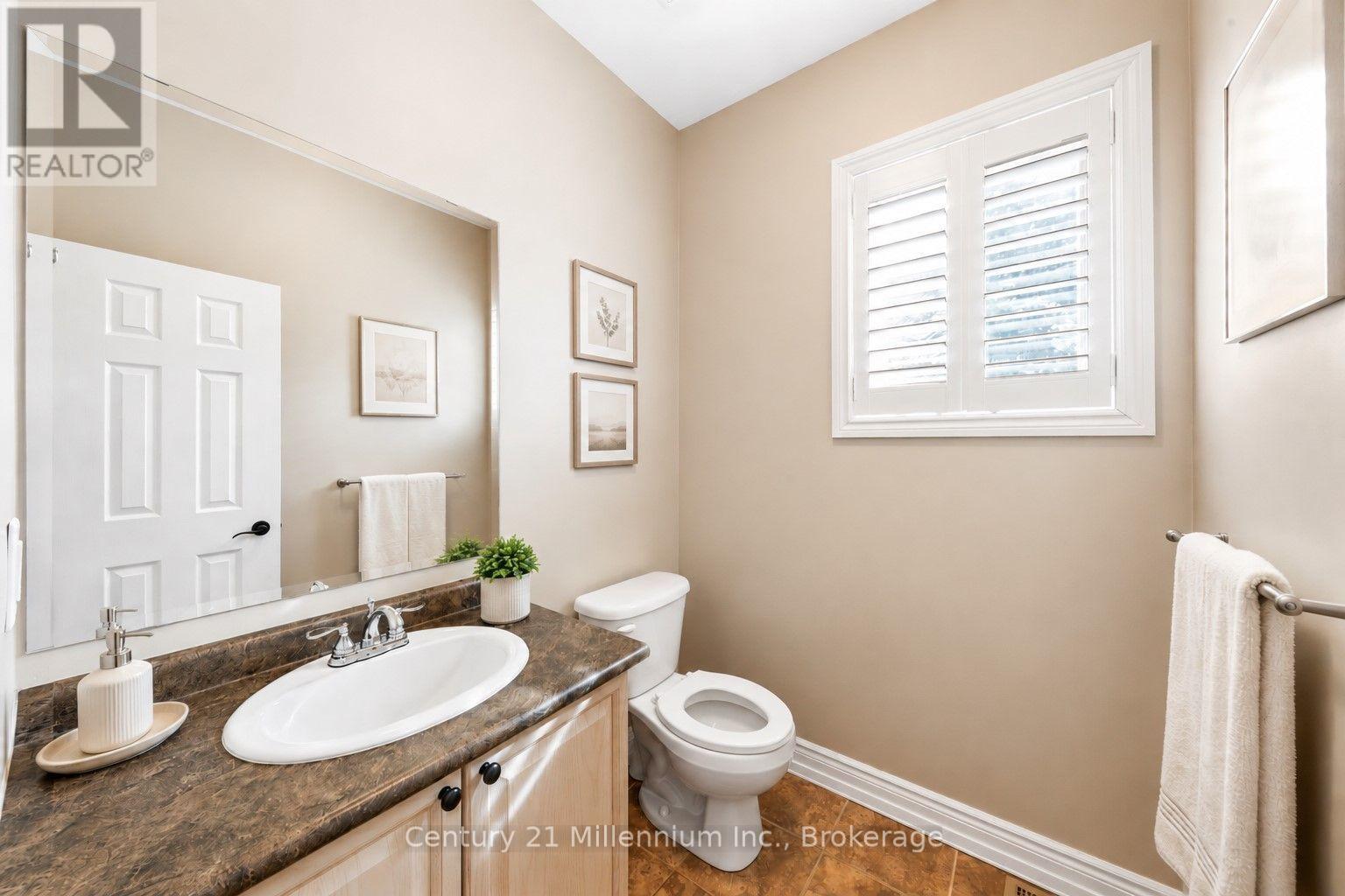 9 Hill Street, Collingwood, Ontario  L9Y 0A7 - Photo 4 - S13528202