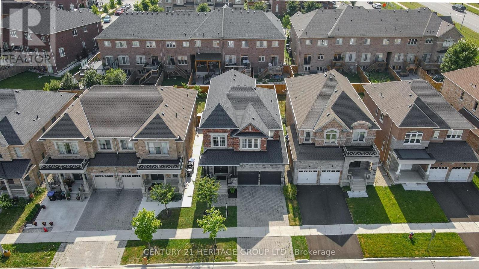 20 BARROW AVENUE, Bradford West Gwillimbury, Ontario