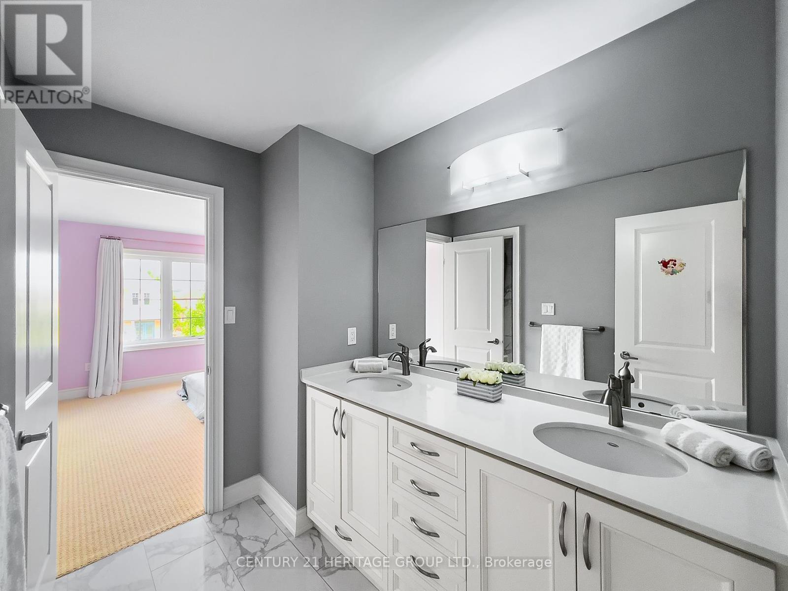 20 Barrow Avenue, Bradford West Gwillimbury, Ontario  L3Z 0W1 - Photo 32 - N13526202