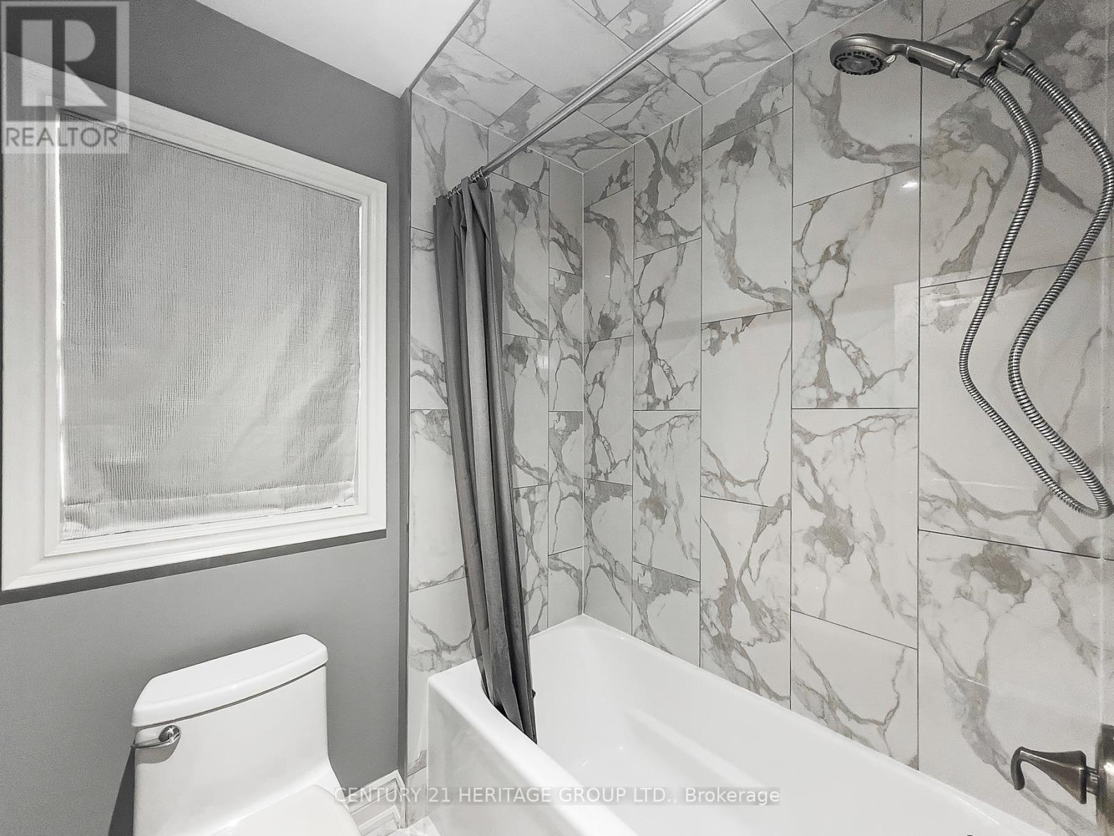 20 Barrow Avenue, Bradford West Gwillimbury, Ontario  L3Z 0W1 - Photo 33 - N13526202