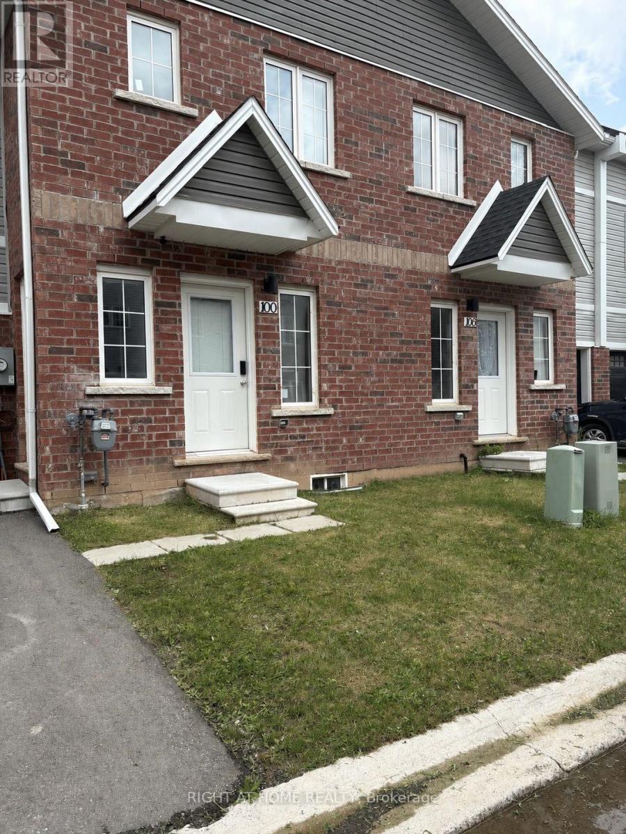 32 - 100 HIGHRIVER TRAIL, Welland, Ontario