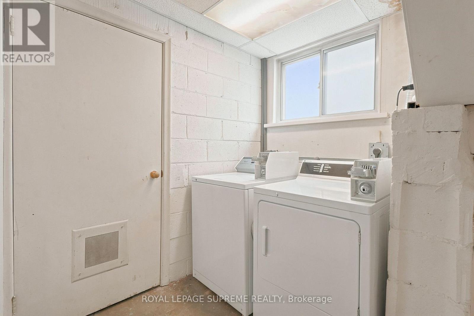 Bsmt - 56 Dynevor Road, Toronto, Ontario M6E 3X1 - Photo 17 - W13671104