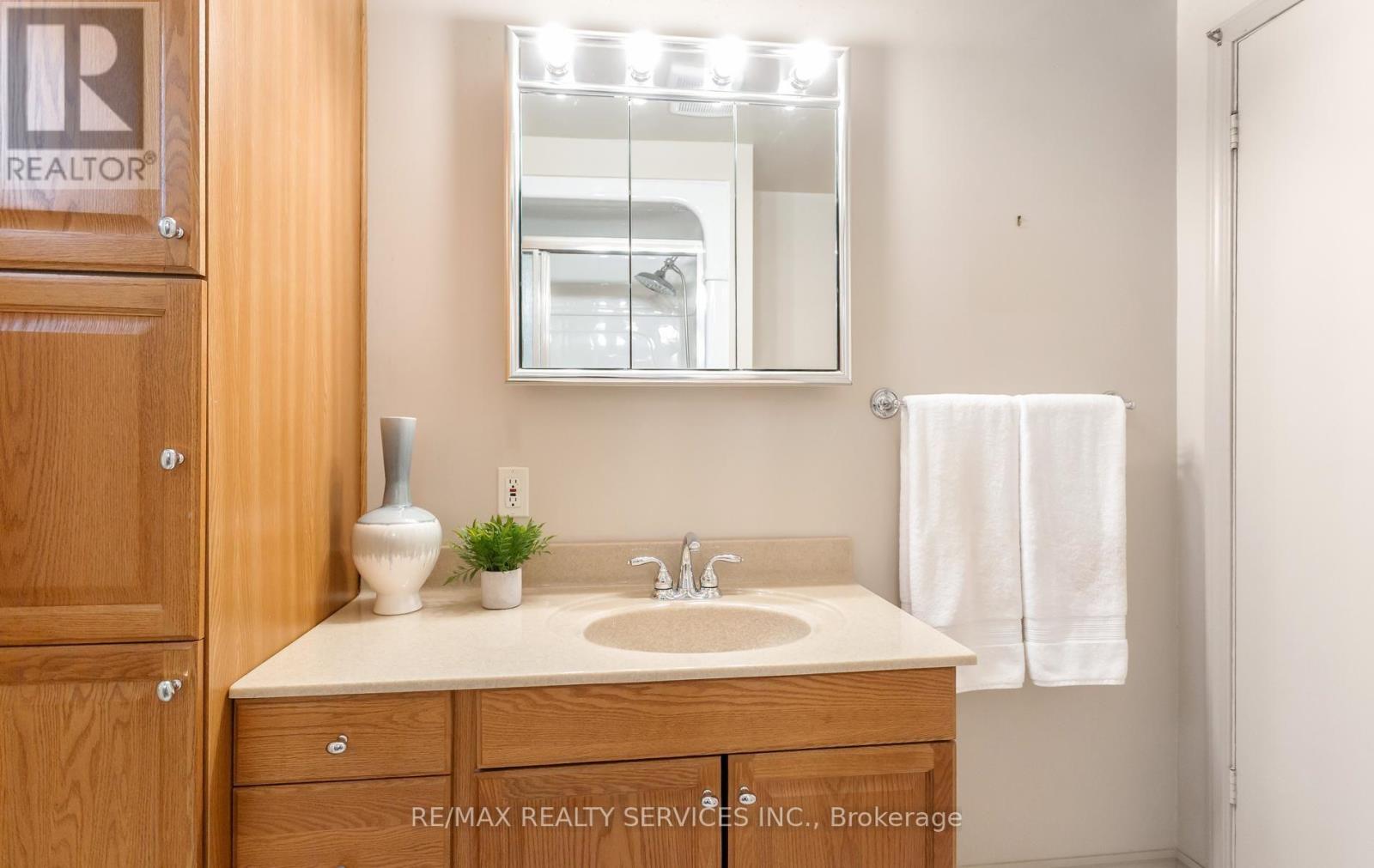 35 Sparklett Crescent, Brampton, Ontario  L6Z 1M7 - Photo 19 - W13671164