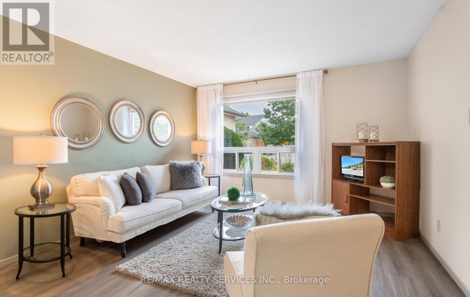35 Sparklett Crescent, Brampton, Ontario  L6Z 1M7 - Photo 6 - W13671164