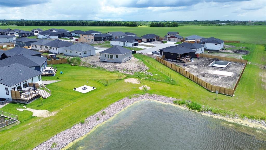 15 Bentley Bay, Steinbach, Manitoba R5G 2Y4 - Photo 1 - 202620327