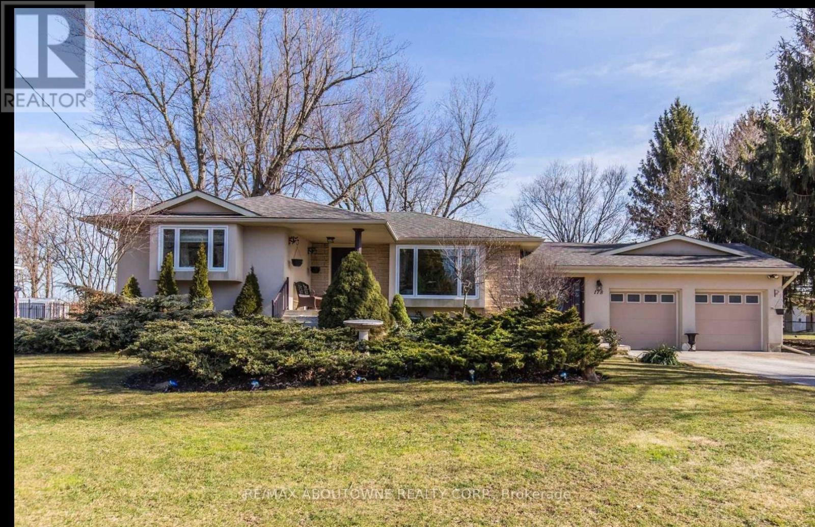 178 CARLISLE ROAD, Hamilton, Ontario