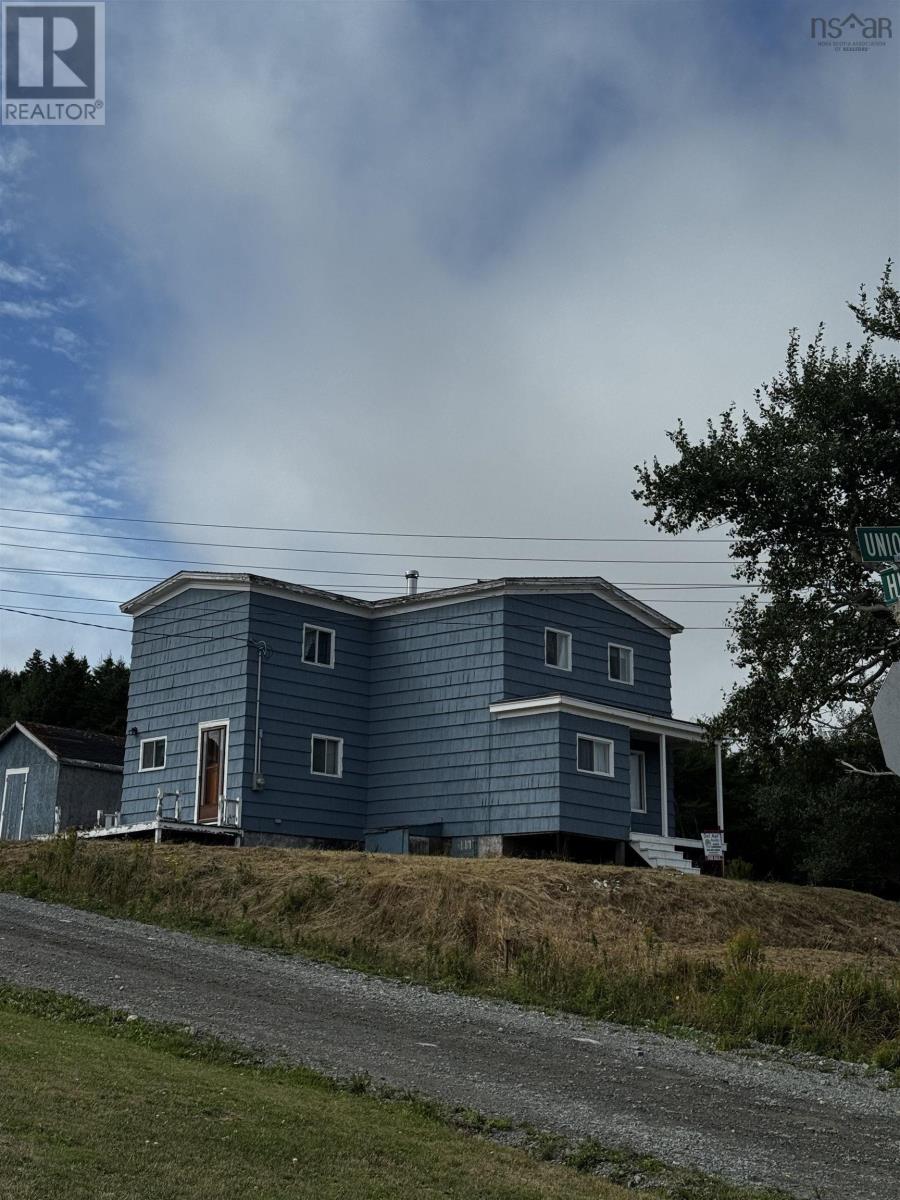 20 Hurst Street, Canso, Nova Scotia  B0H 1H0 - Photo 3 - 202609208