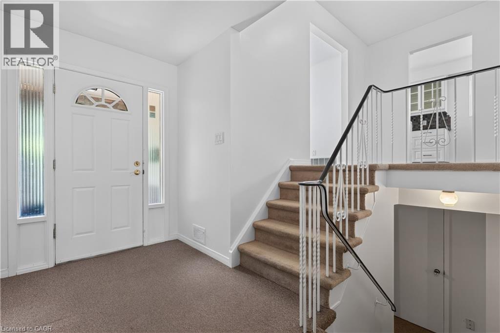 5051 Brady Avenue, Burlington, Ontario  L7L 3X5 - Photo 9 - 40845205