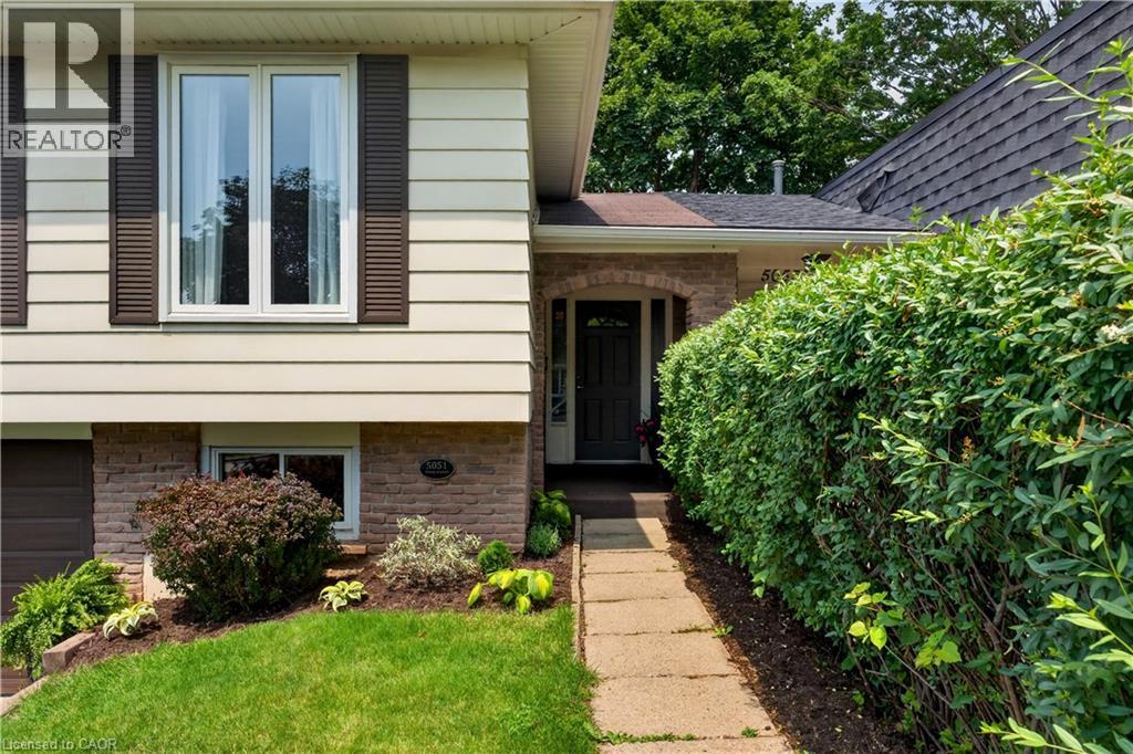 5051 Brady Avenue, Burlington, Ontario  L7L 3X5 - Photo 5 - 40845205