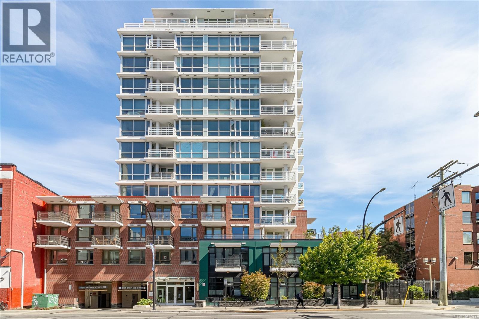 607 834 Johnson St, Victoria, British Columbia  V8W 1N3 - Photo 2 - 1043077