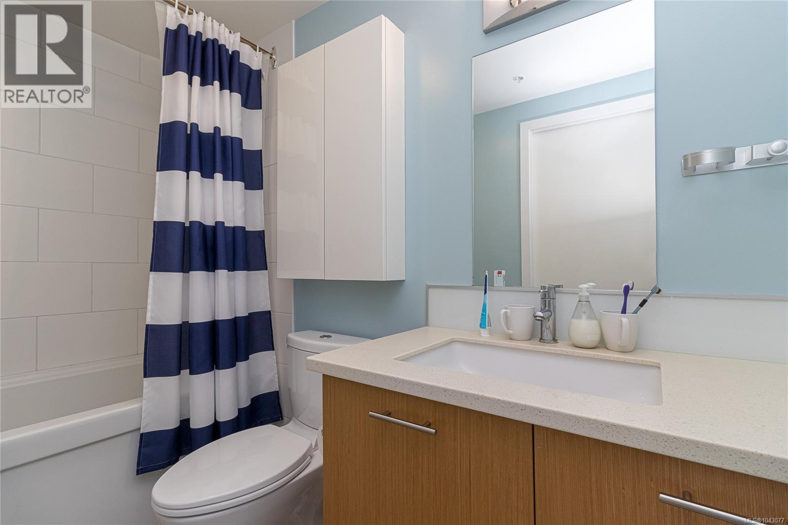 607 834 Johnson St, Victoria, British Columbia  V8W 1N3 - Photo 16 - 1043077