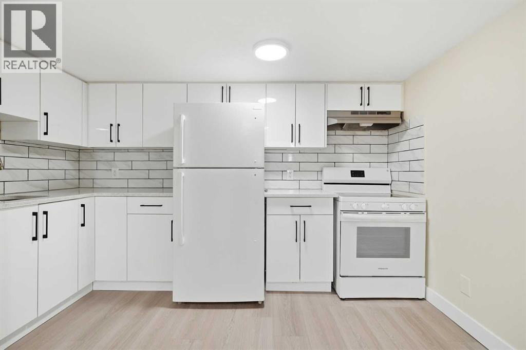 43 Beaconsfield Place Nw, Calgary, Alberta  T3K 1W8 - Photo 29 - A2326961