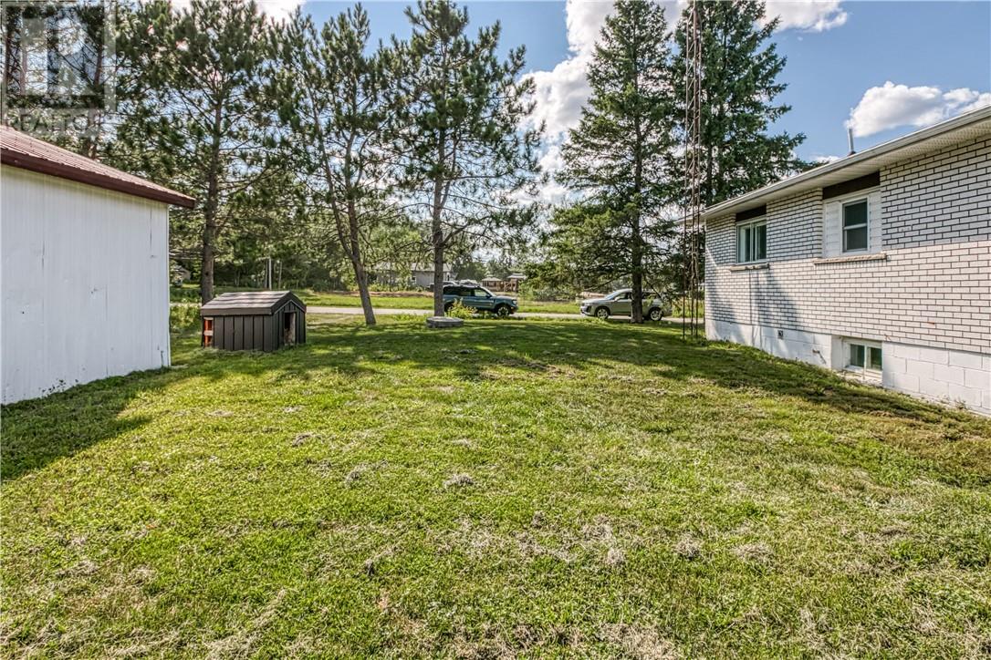 41 King Street E, St. Charles, Ontario  P0M 2W0 - Photo 7 - 2129716