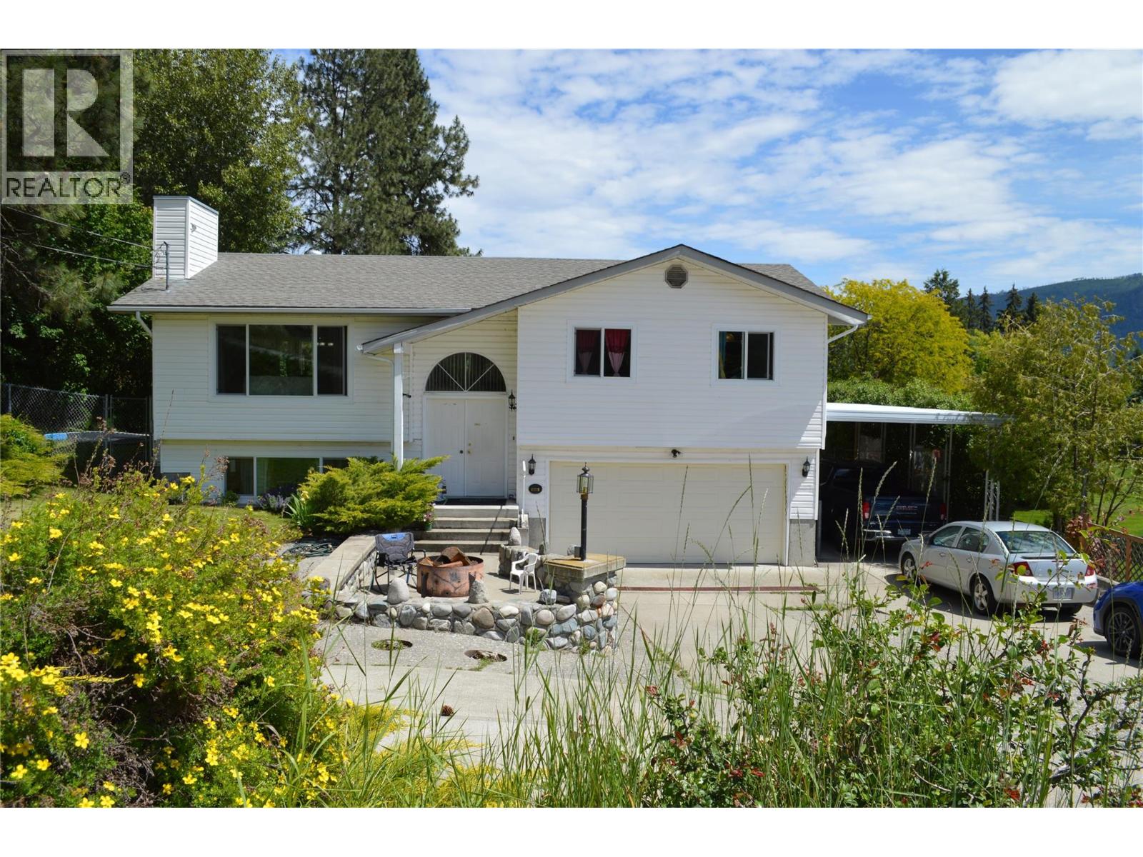 6846 Galena Avenue, Grand Forks, British Columbia  V0H 1H2 - Photo 1 - 10390768