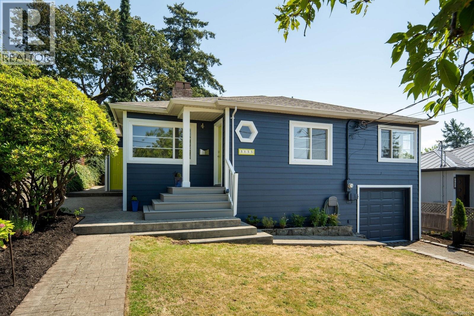 3155 Mars St, Victoria, British Columbia