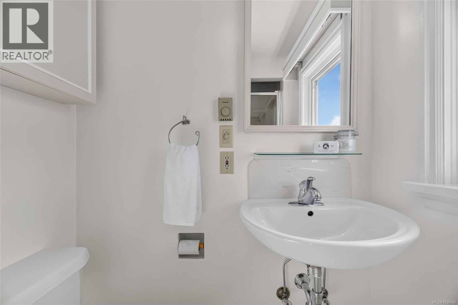 436 Constance Ave, Esquimalt, British Columbia  V9A 6N3 - Photo 36 - 1038642
