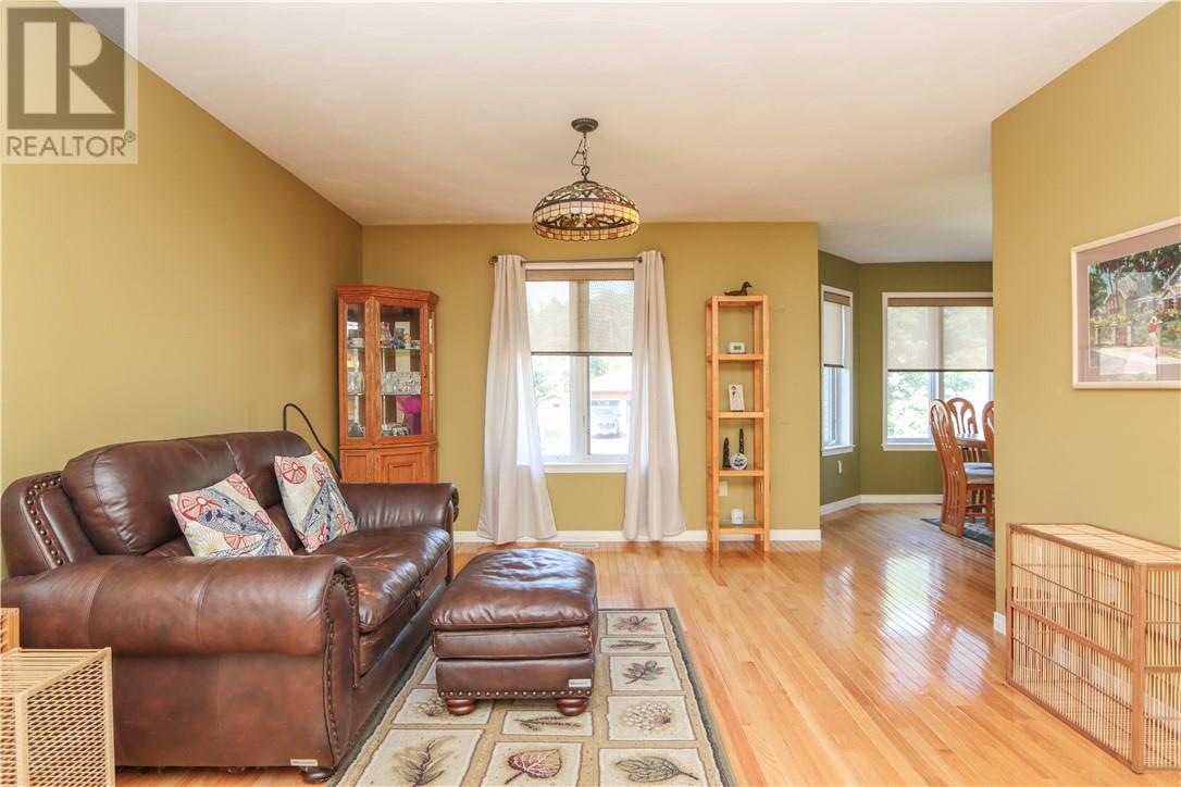 8 Ben Street, Lively, Ontario  P3Y 1E4 - Photo 8 - 2129796