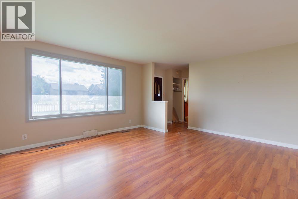 1218 13 Street N, Lethbridge, Alberta  T1H 2T6 - Photo 7 - A2336806