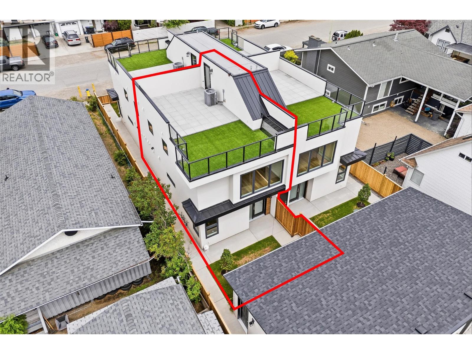 943 Fuller Avenue Unit# 1, Kelowna, British Columbia  V1Y 6X5 - Photo 1 - 10392134