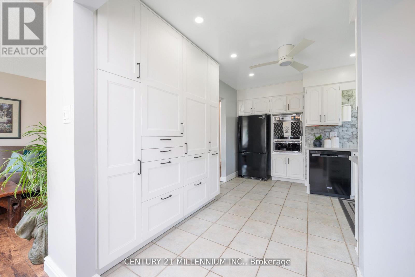 20 Dunblaine Crescent, Brampton, Ontario  L6T 3H2 - Photo 8 - W13450980