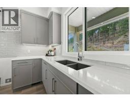 2071 Cortina Drive, Kelowna, British Columbia  V1P 1R3 - Photo 6 - 10397618