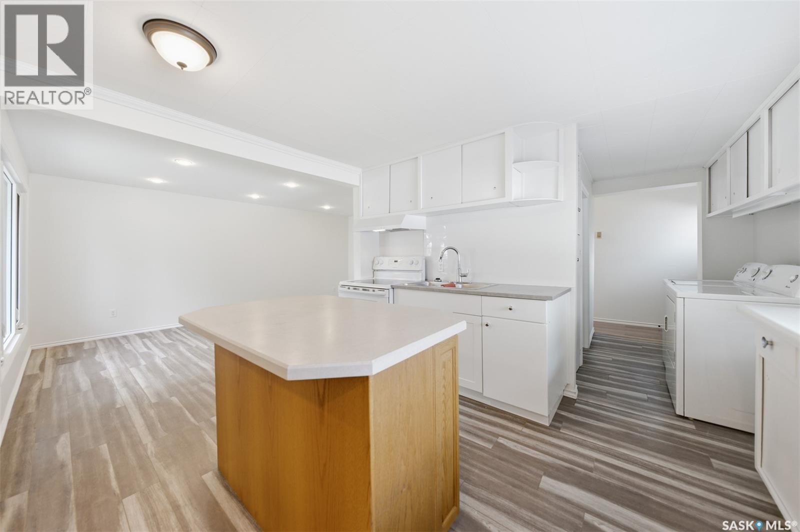 825 L Avenue N, Saskatoon, Saskatchewan  S7L 2R3 - Photo 10 - SK045453