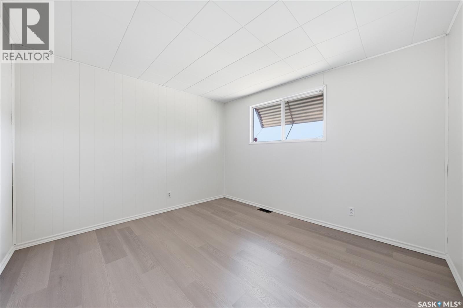 825 L Avenue N, Saskatoon, Saskatchewan  S7L 2R3 - Photo 12 - SK045453