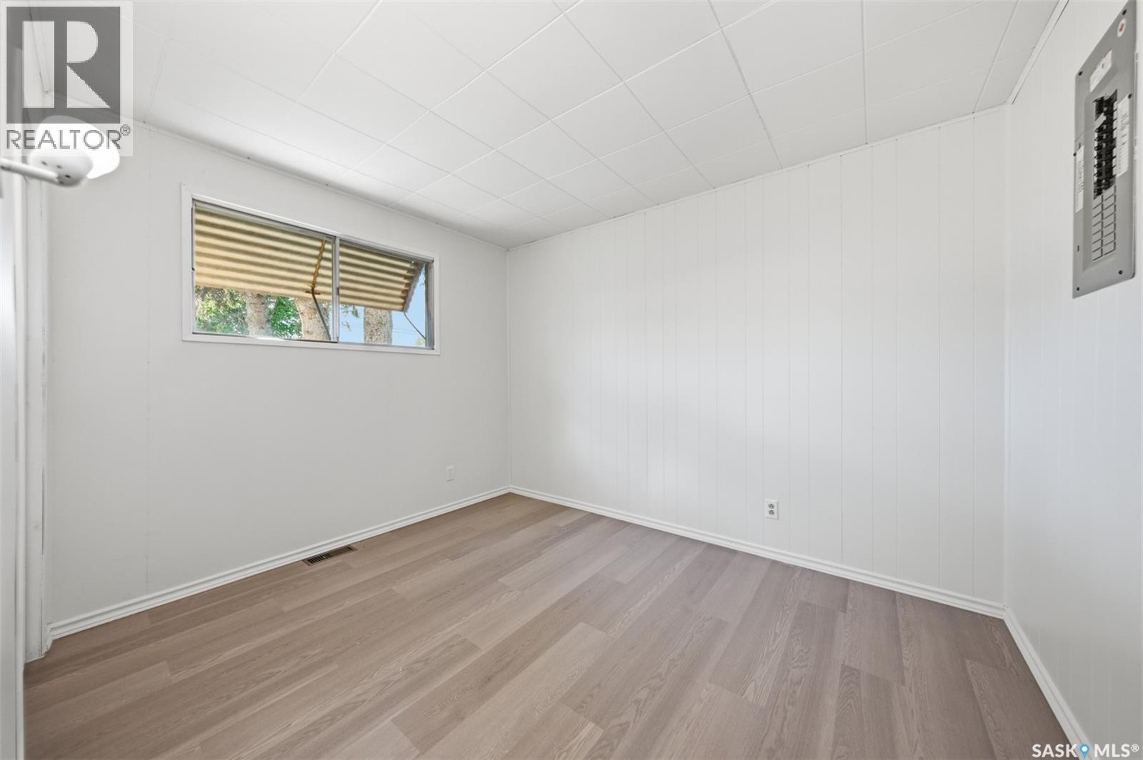 825 L Avenue N, Saskatoon, Saskatchewan  S7L 2R3 - Photo 13 - SK045453