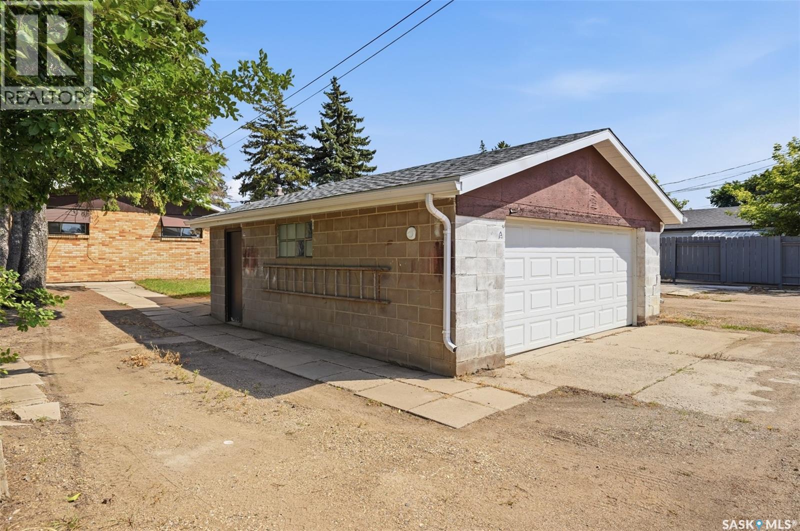 825 L Avenue N, Saskatoon, Saskatchewan  S7L 2R3 - Photo 24 - SK045453